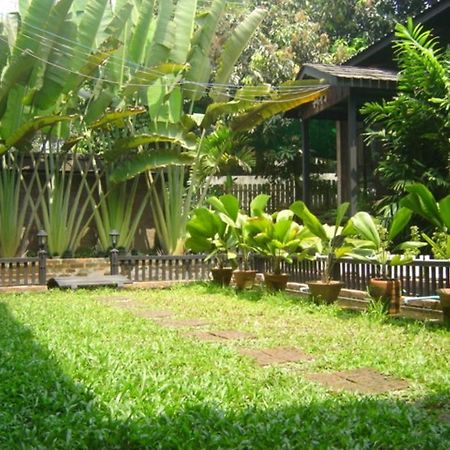 Garden Home Bed And Breakfast Yangon Esterno foto