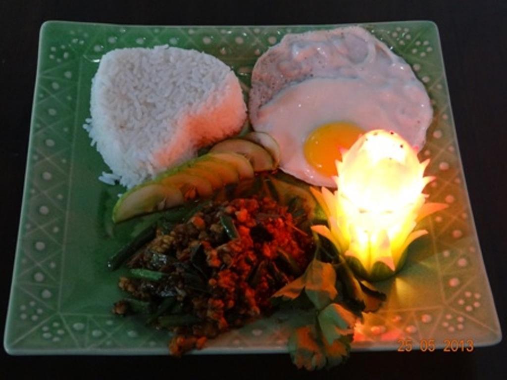 Garden Home Bed And Breakfast Yangon Esterno foto