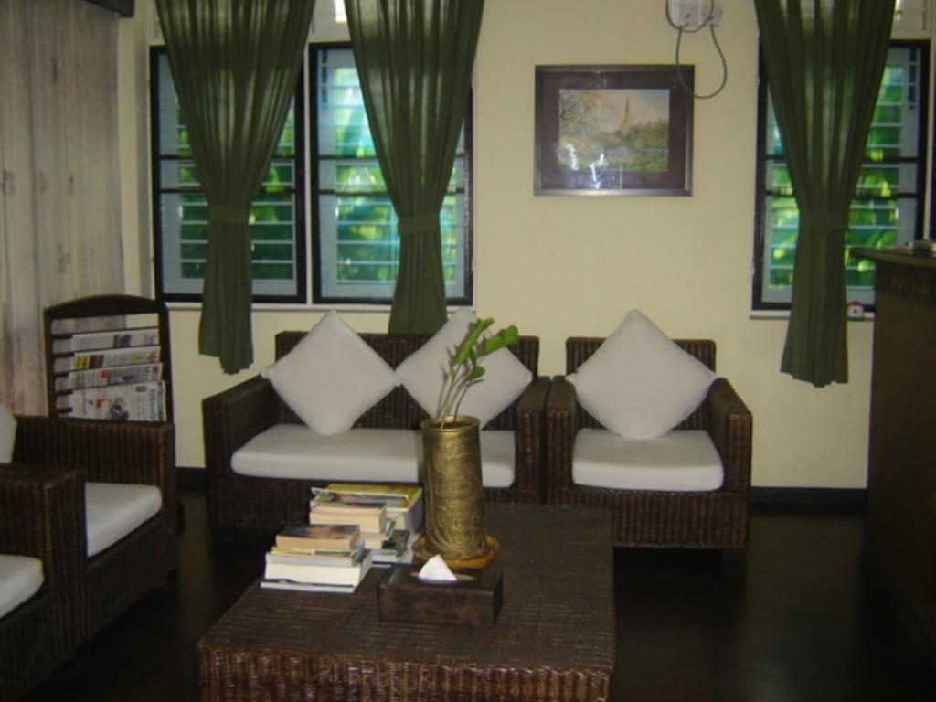 Garden Home Bed And Breakfast Yangon Esterno foto