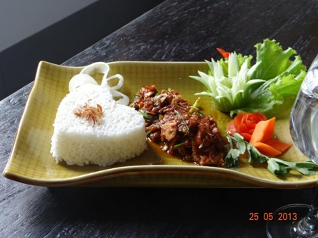 Garden Home Bed And Breakfast Yangon Esterno foto