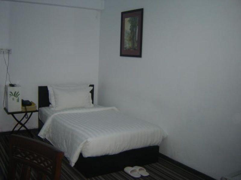 Garden Home Bed And Breakfast Yangon Esterno foto